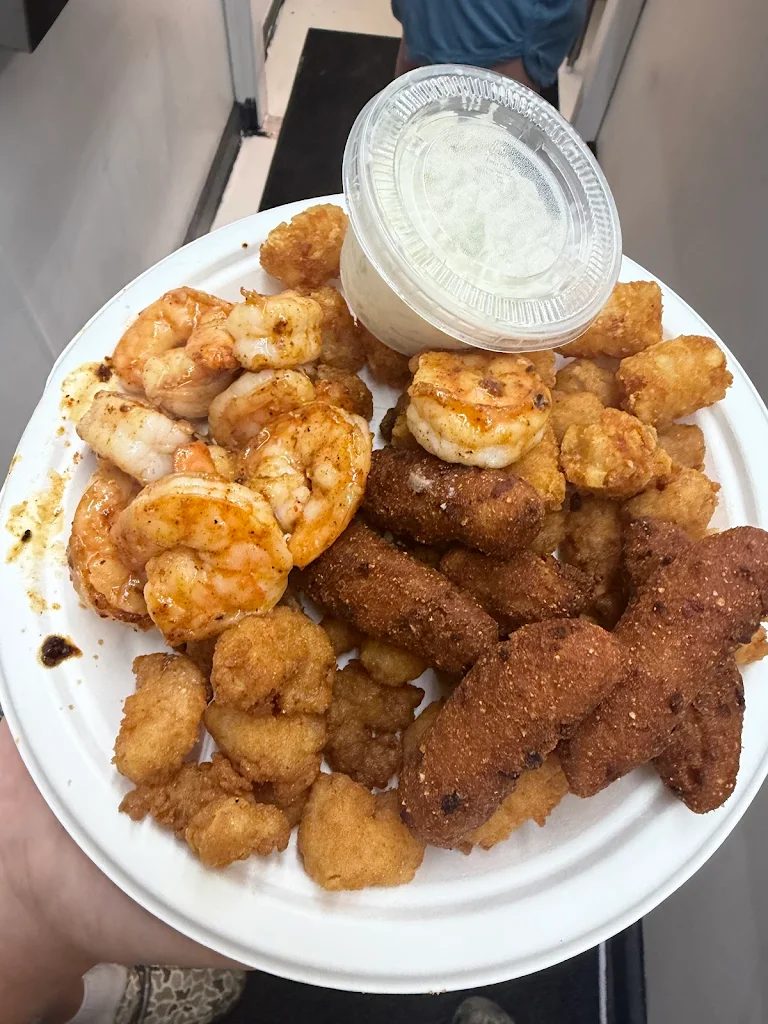 Rustic Reel Bar & Grill, Sunset Beach NC